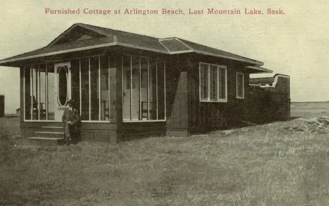 Furnished cottage at Arlington Beach