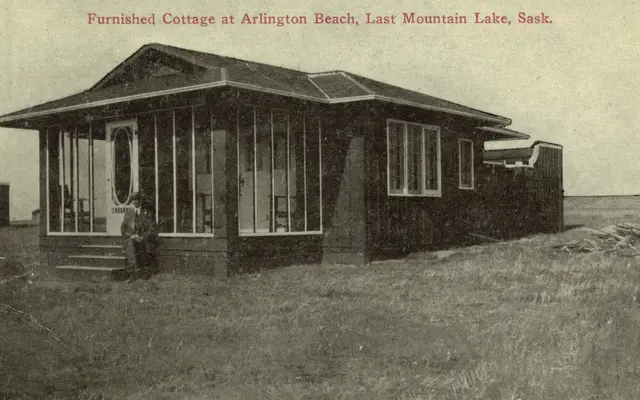 Furnished cottage at Arlington Beach